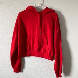 Woman’s cropped sweatshirt